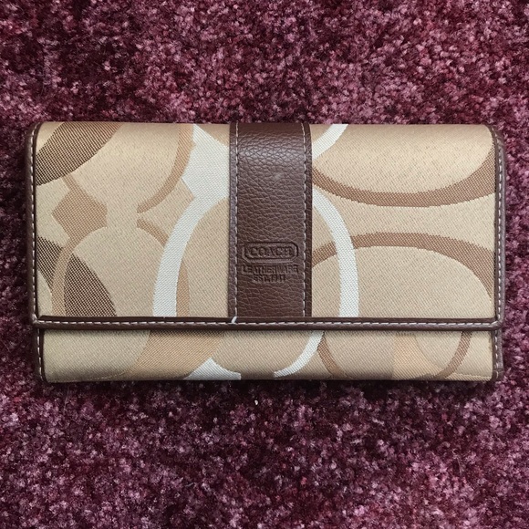 Coach Wallet - Picture 1 of 2